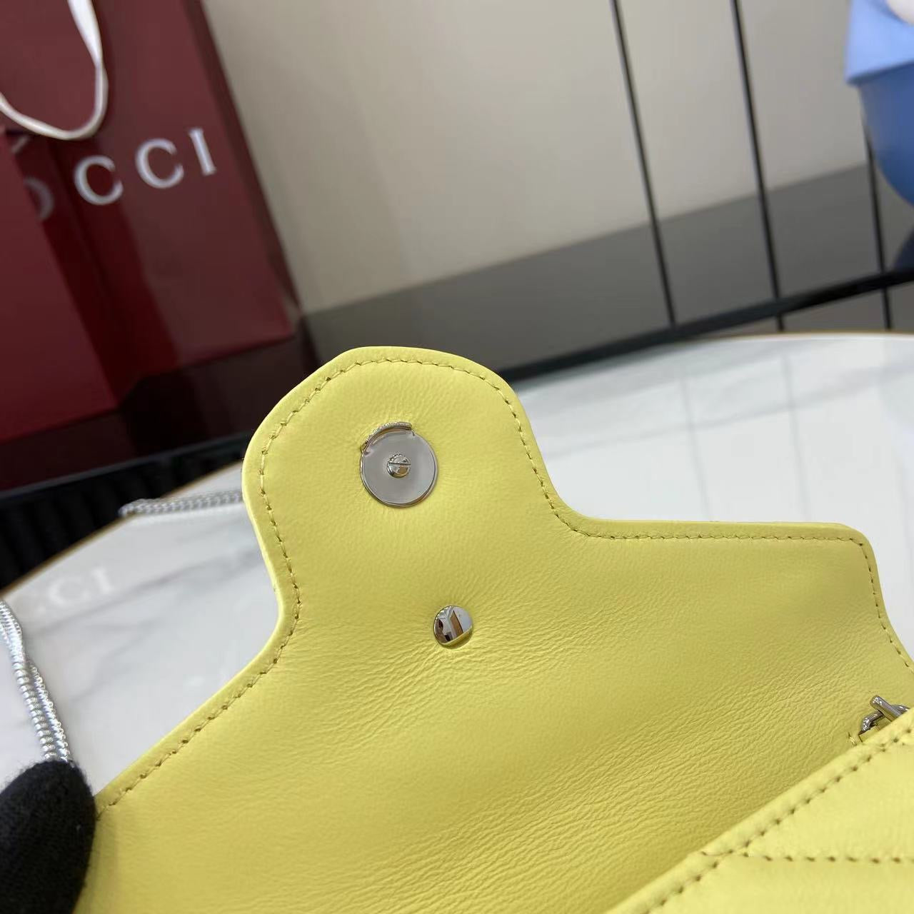 구찌 GG 마몬트 체인 달린 지갑