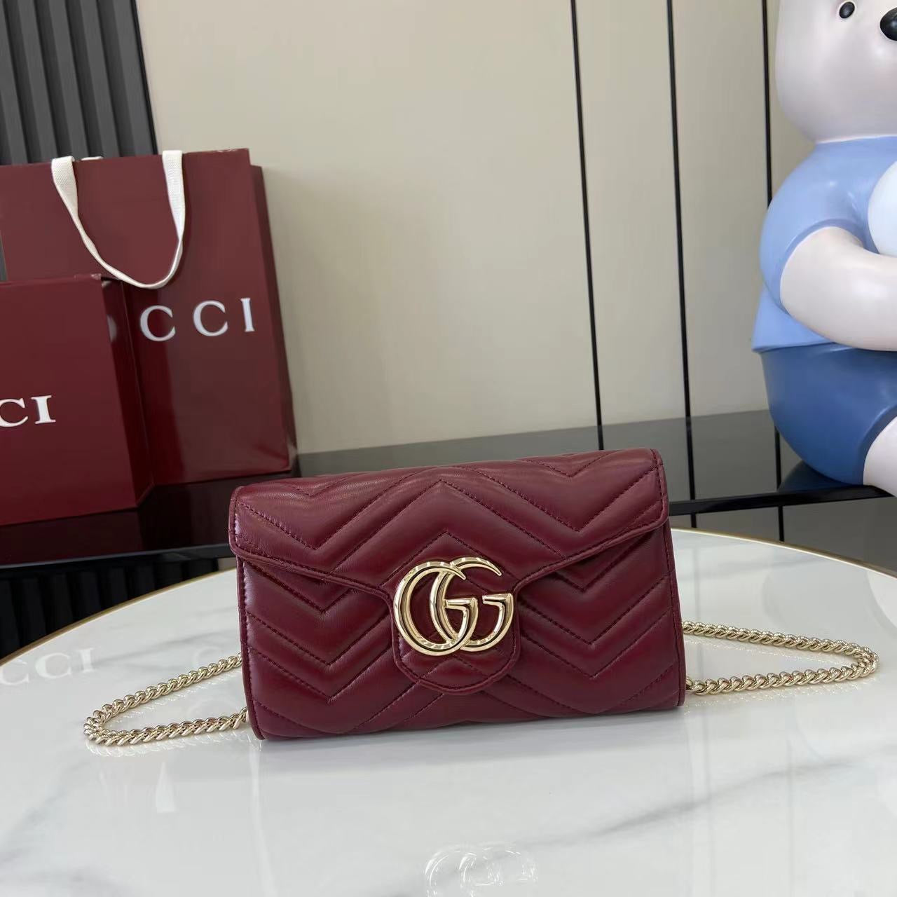 구찌 GG 마몬트 체인 달린 지갑