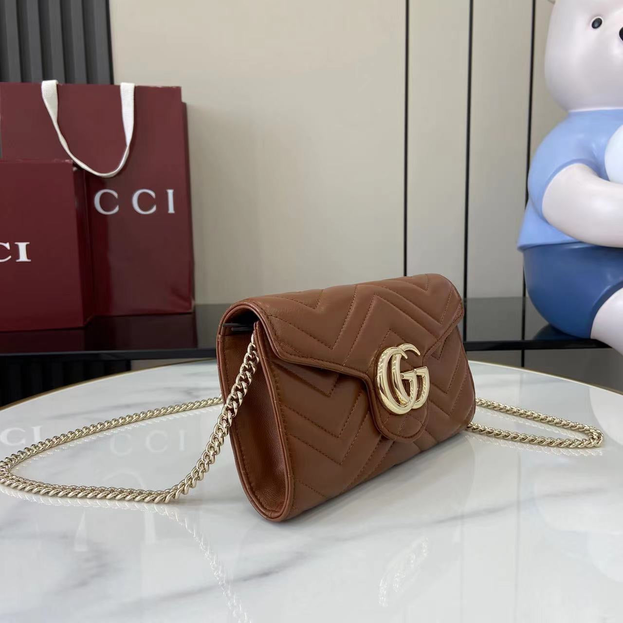 구찌 GG 마몬트 체인 달린 지갑