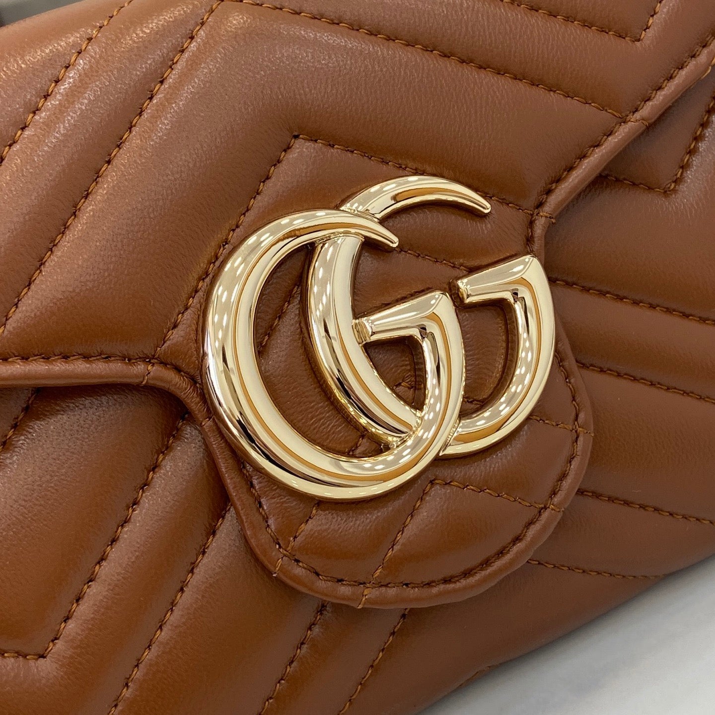 구찌 GG 마몬트 체인 달린 지갑