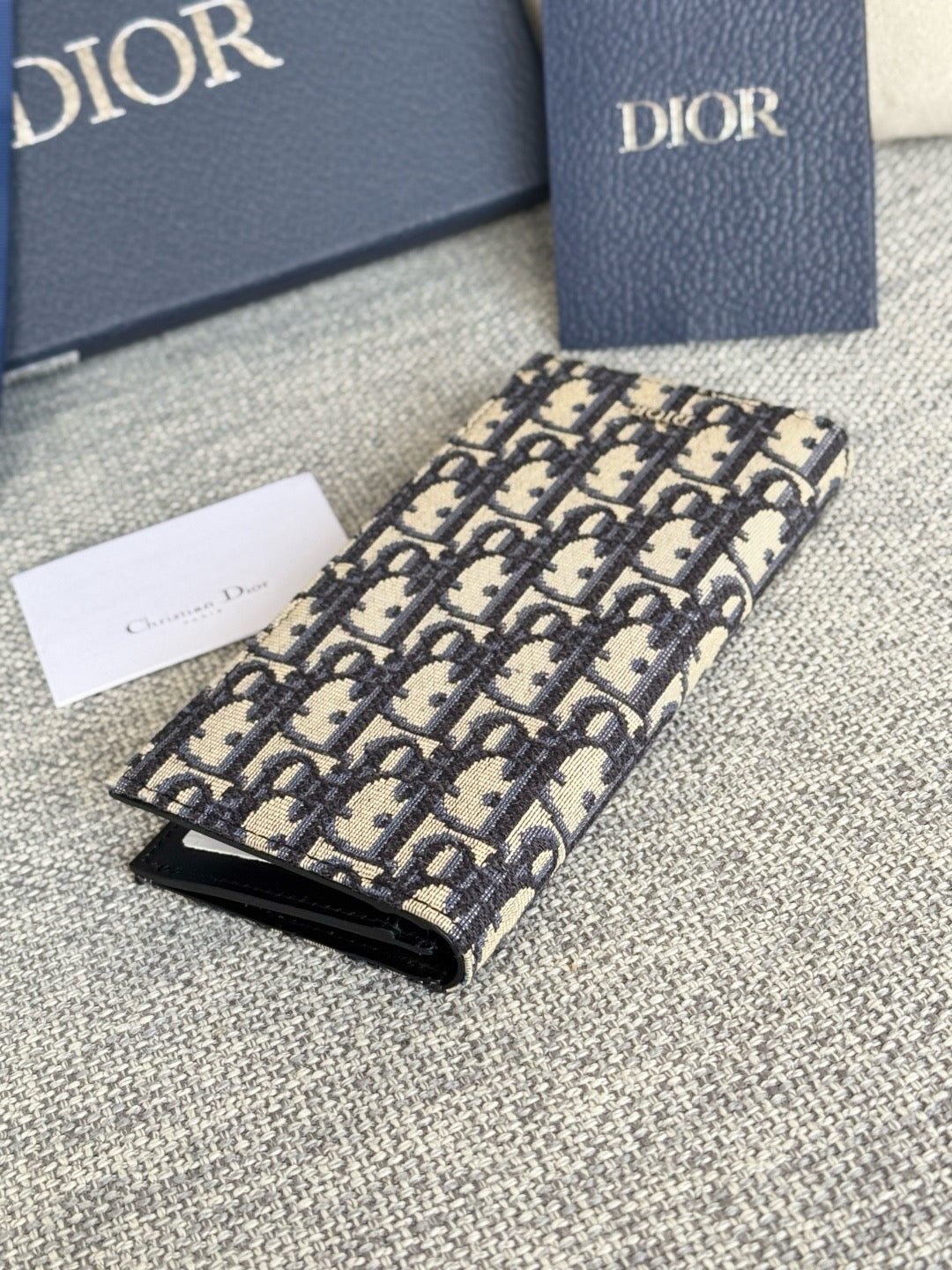 디올 오블리크 버티컬 장지갑