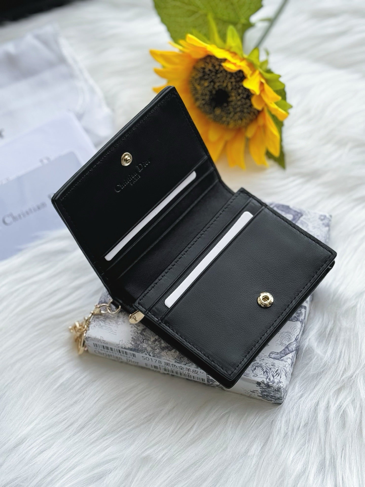 디올 레이디 반지갑