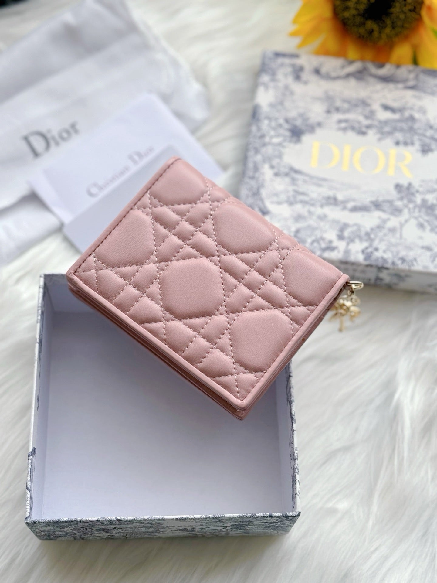 디올 레이디 반지갑