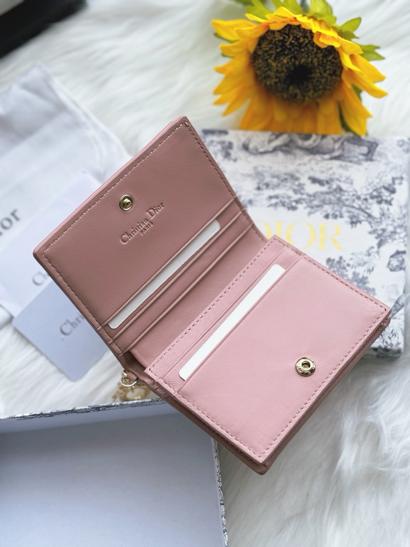 디올 레이디 반지갑