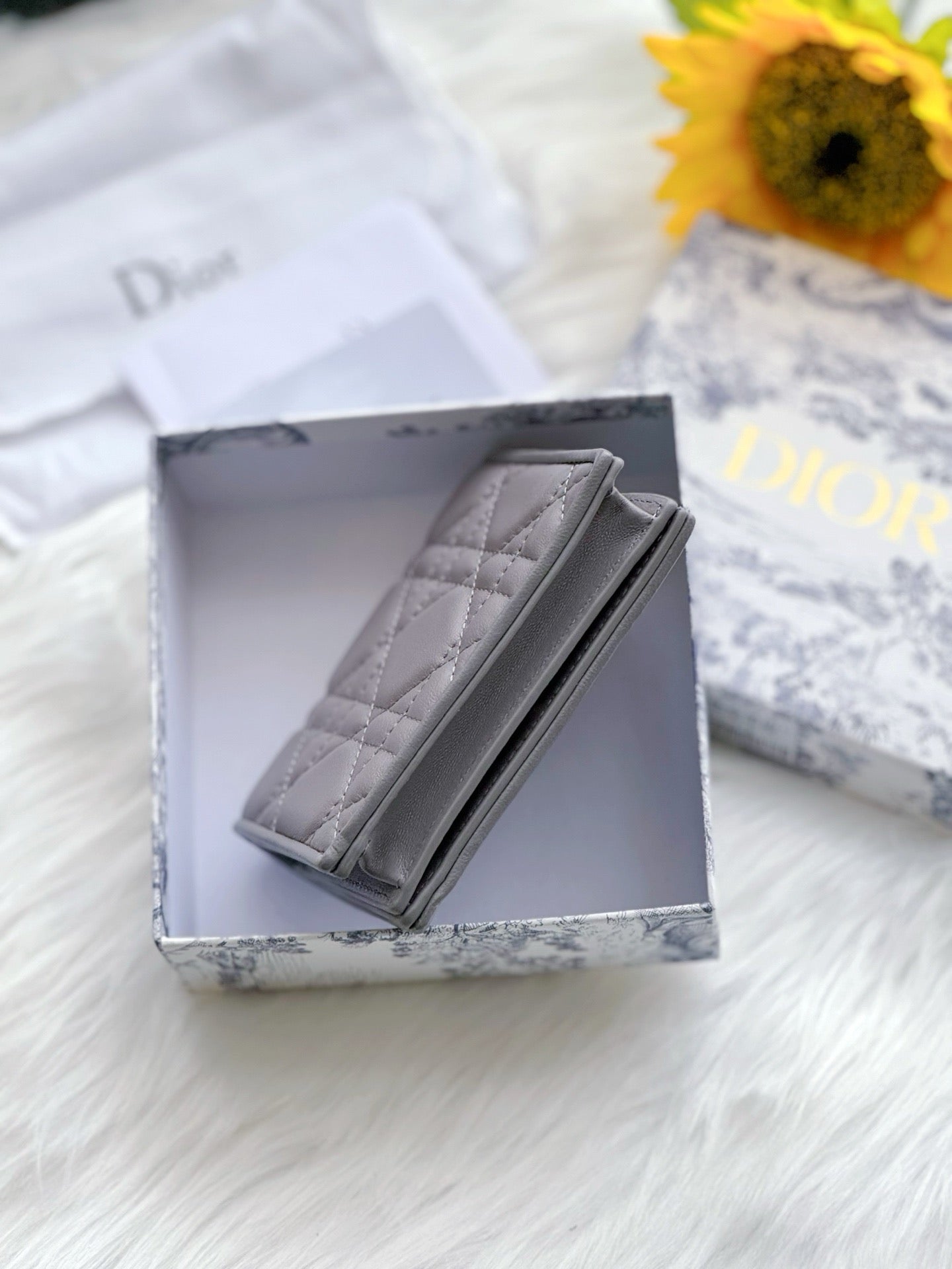 디올 레이디 반지갑