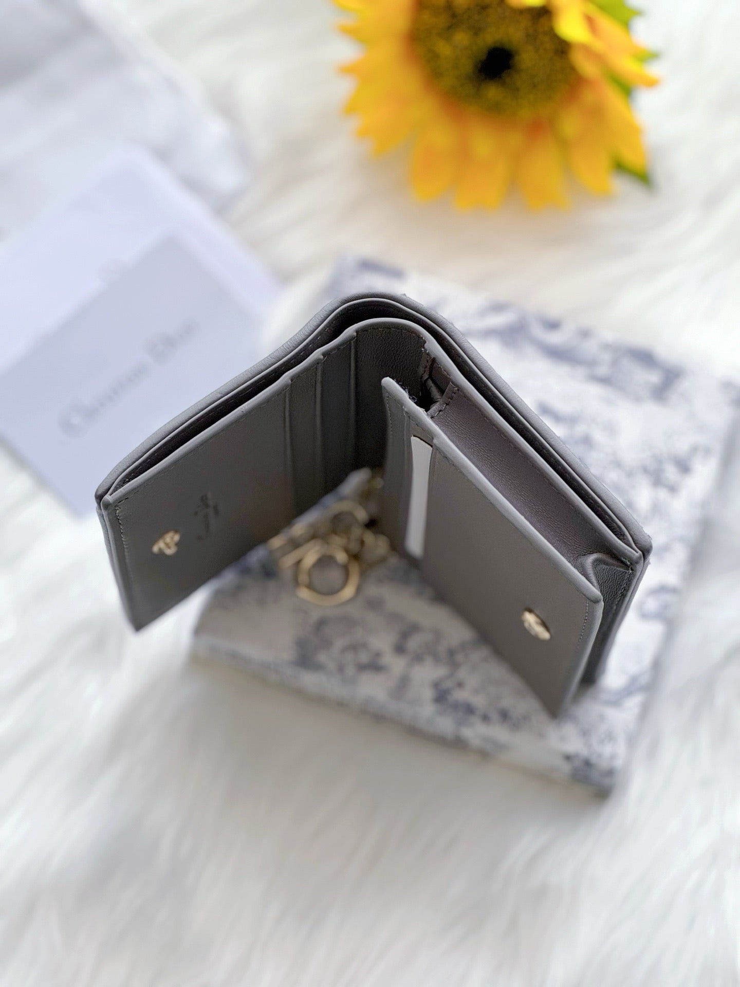 디올 레이디 반지갑