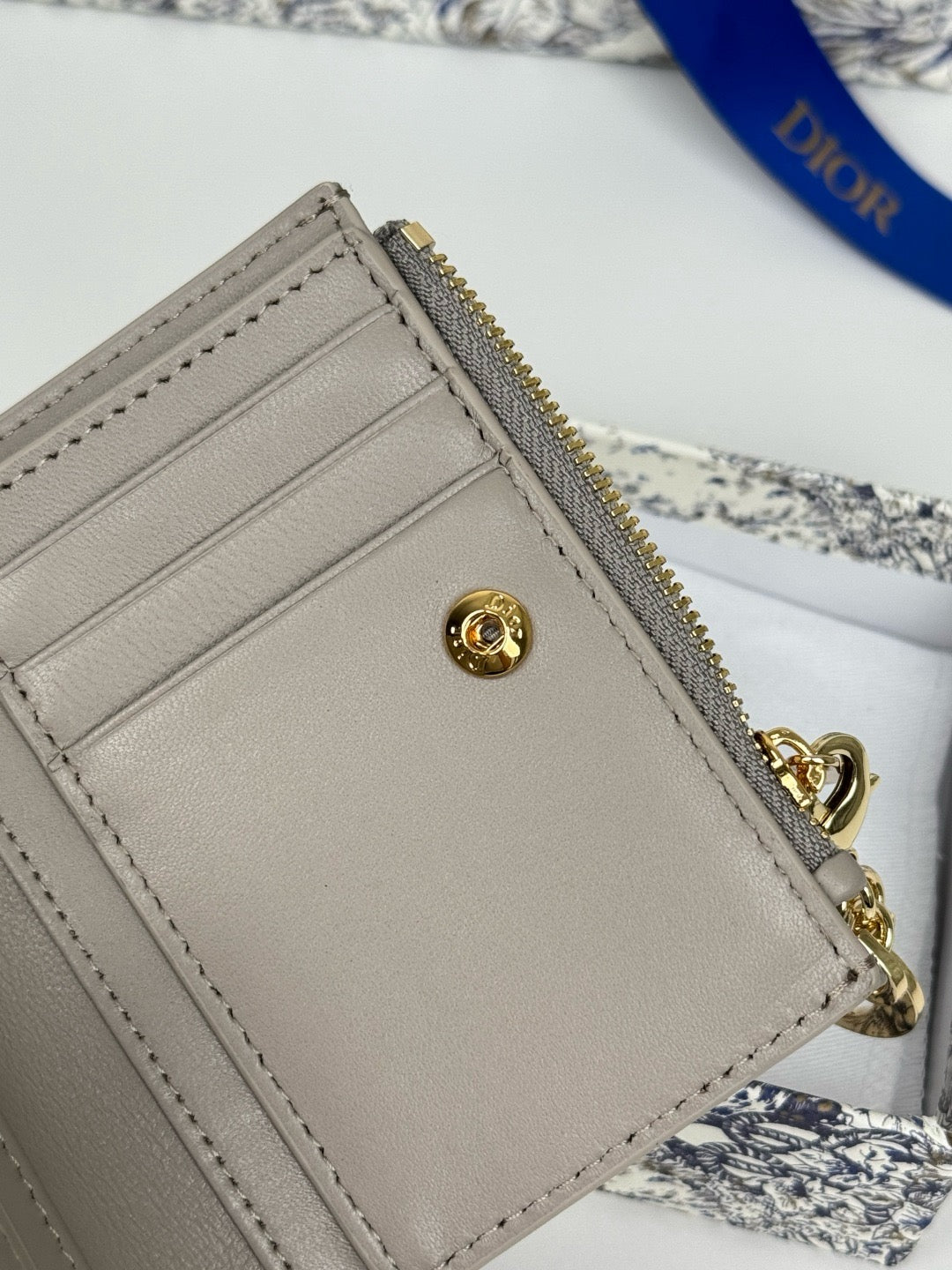 디올 레이디 달리아 지갑