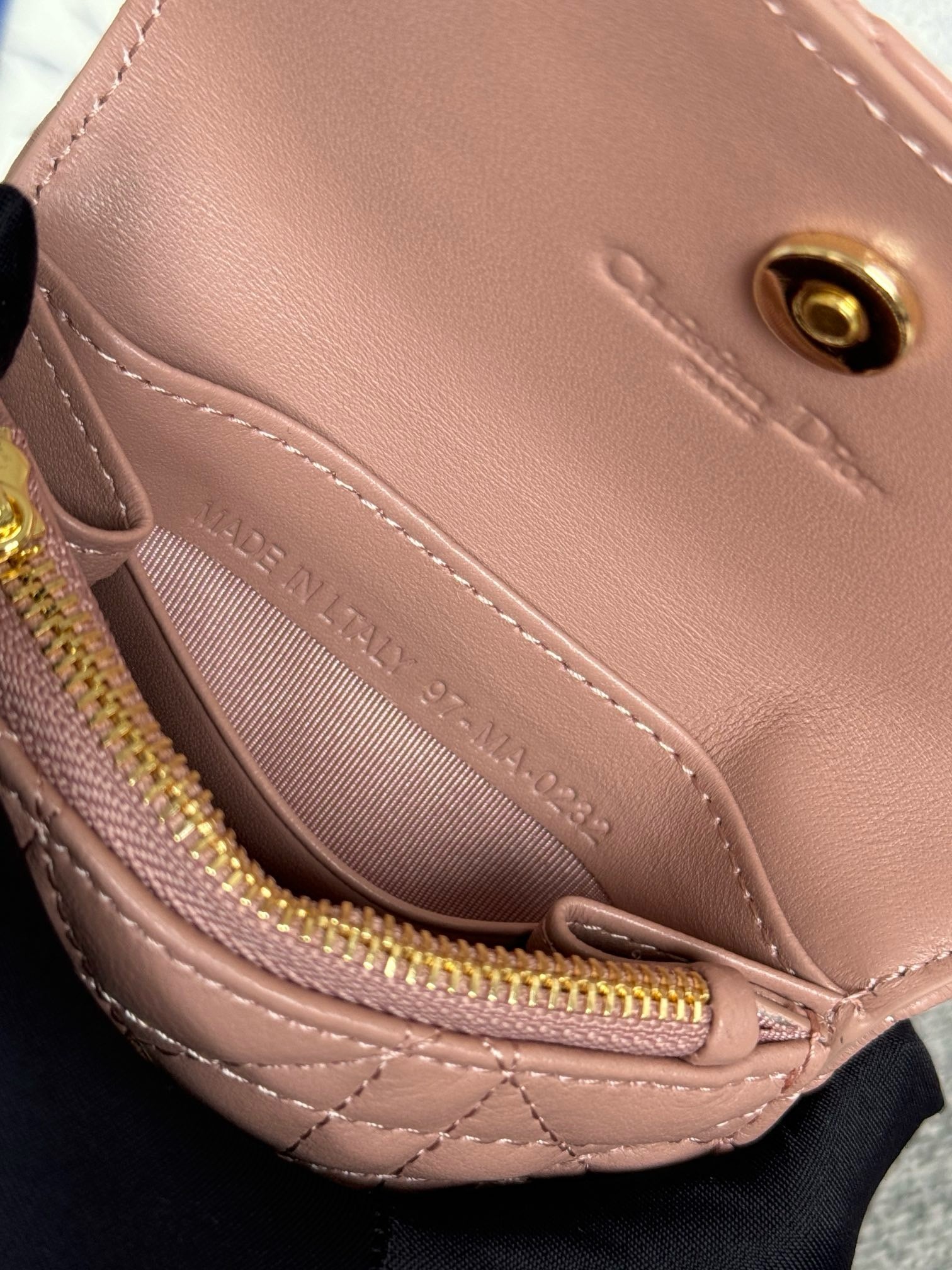 디올 글리신 지갑