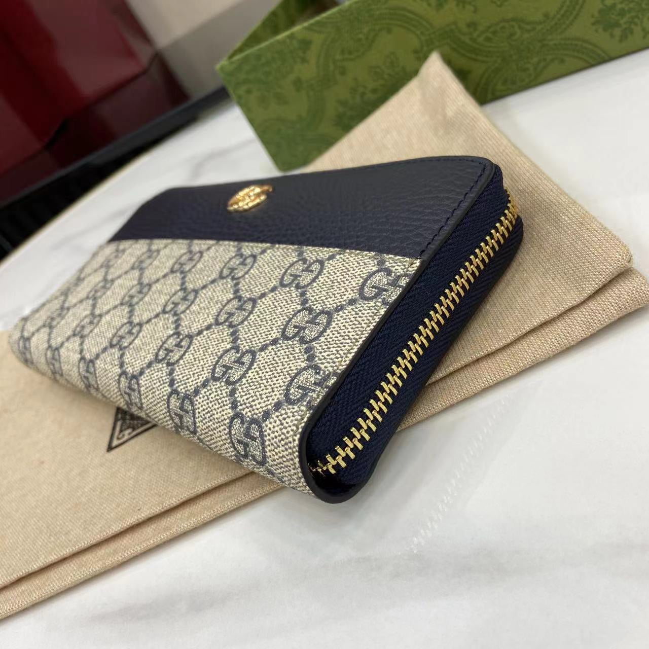 구찌 GG 마몽트 지퍼 장지갑 캔버스