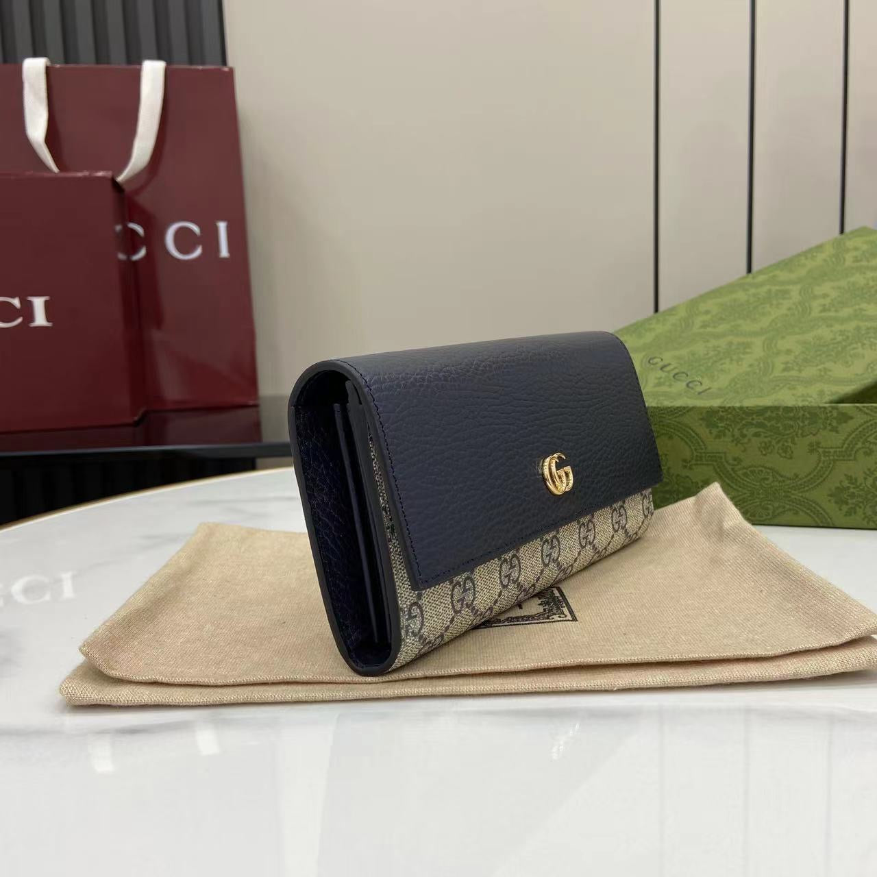 구찌 GG 마몬트 레더 장지갑