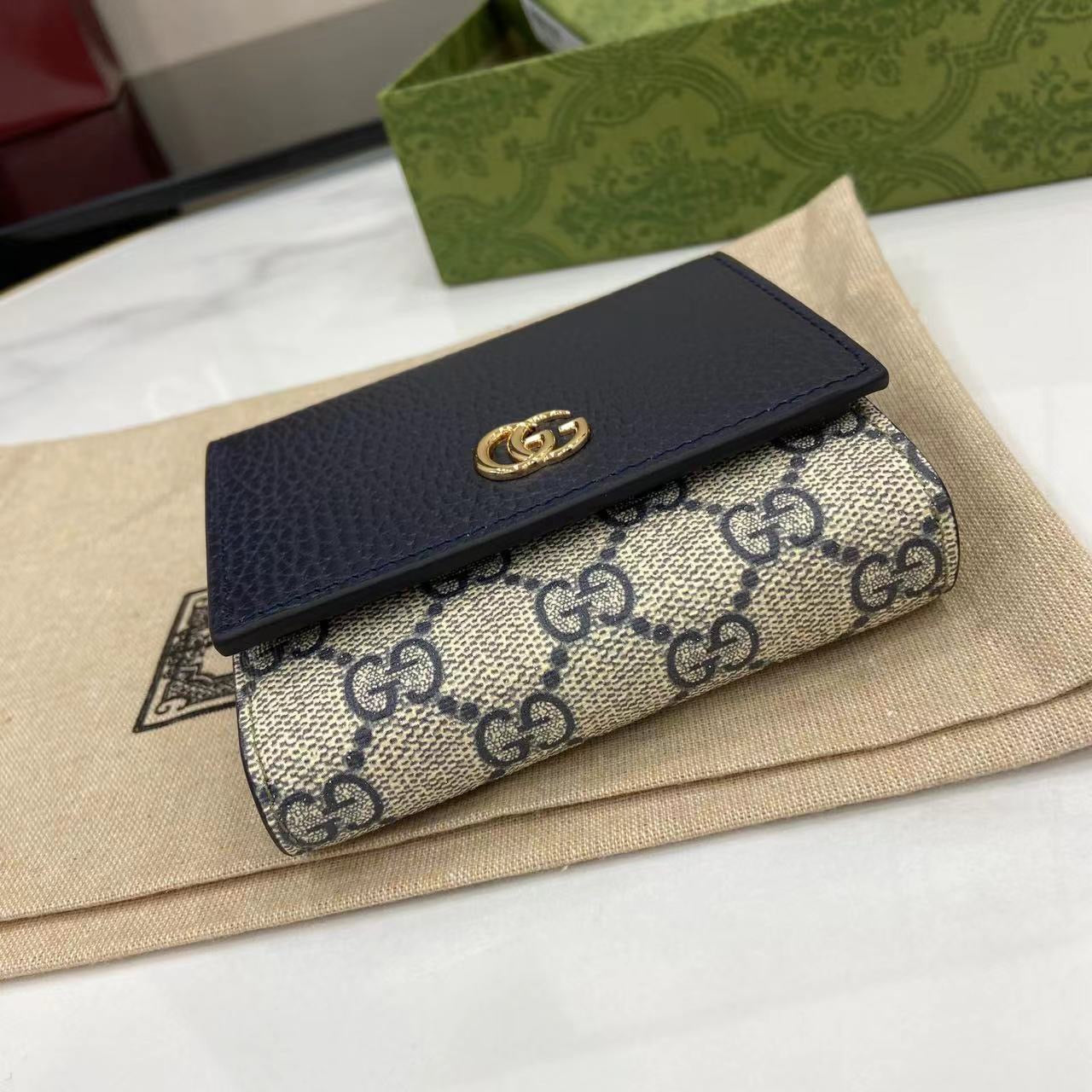 구찌 GG 마몬트 레더 지갑