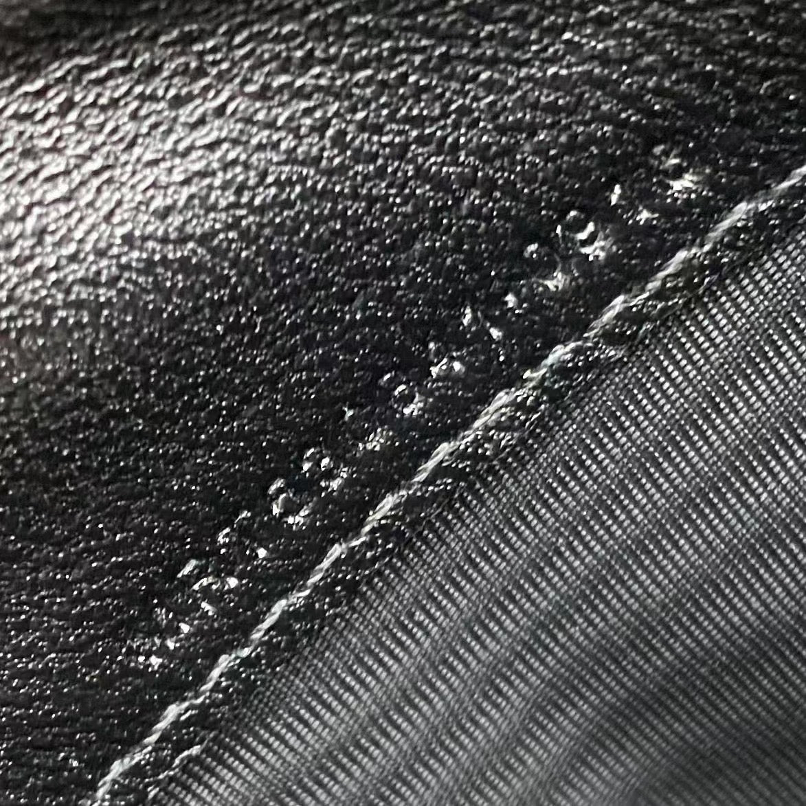 생로랑 모노그램 마테라쎄 반지갑