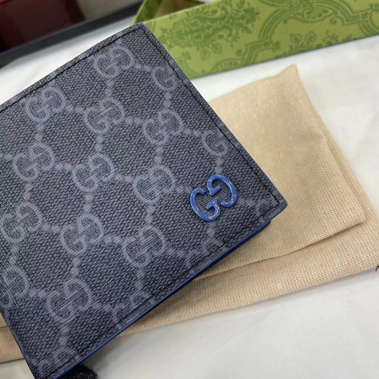 구찌 GG 플라크 디테일 슈프림 코인 반지갑