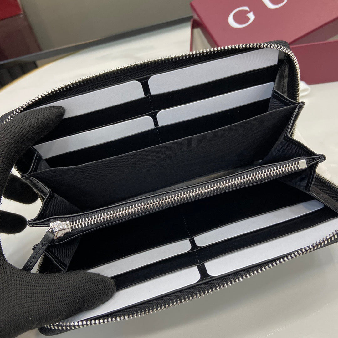 구찌 레더 점보 GG 지퍼 지갑