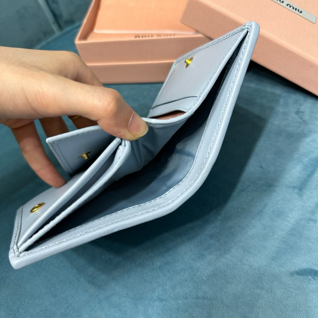 미우미우 마테라쎄 나파 가죽 반지갑