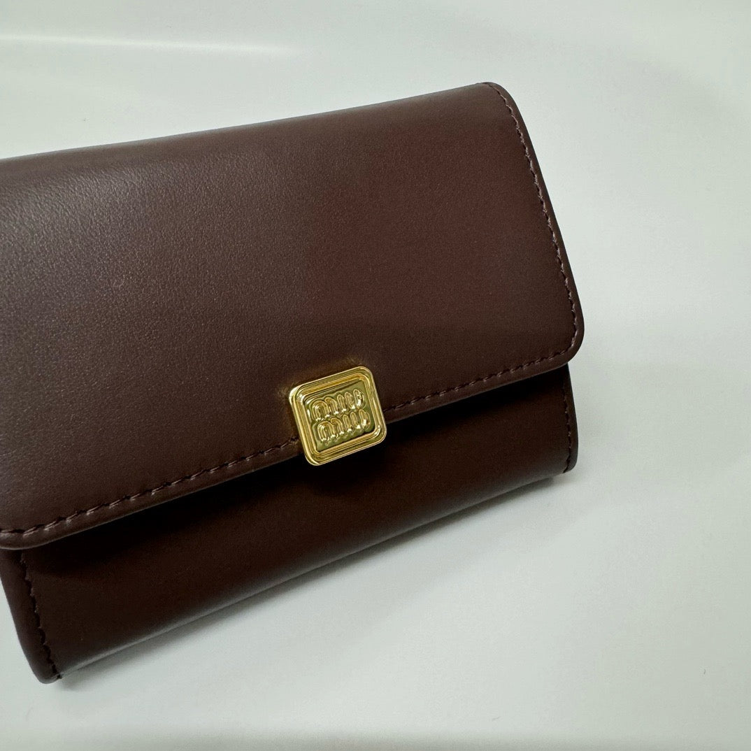 미우미우 로고 레더 반지갑