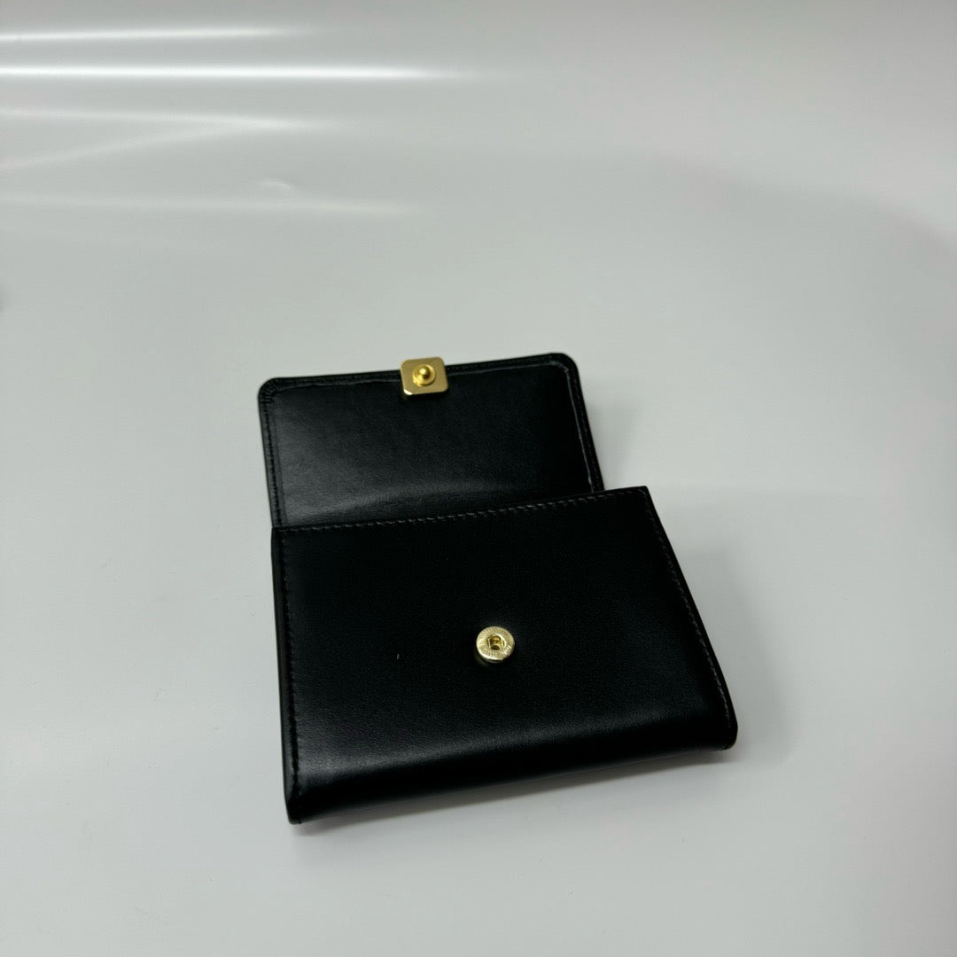 미우미우 로고 레더 반지갑