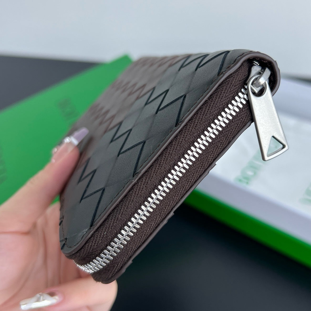 보테가 베네타 인트레치아토 지퍼 투톤 장지갑