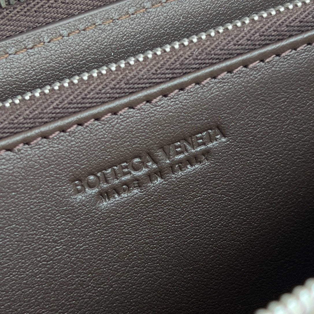 보테가 베네타 인트레치아토 지퍼 투톤 장지갑