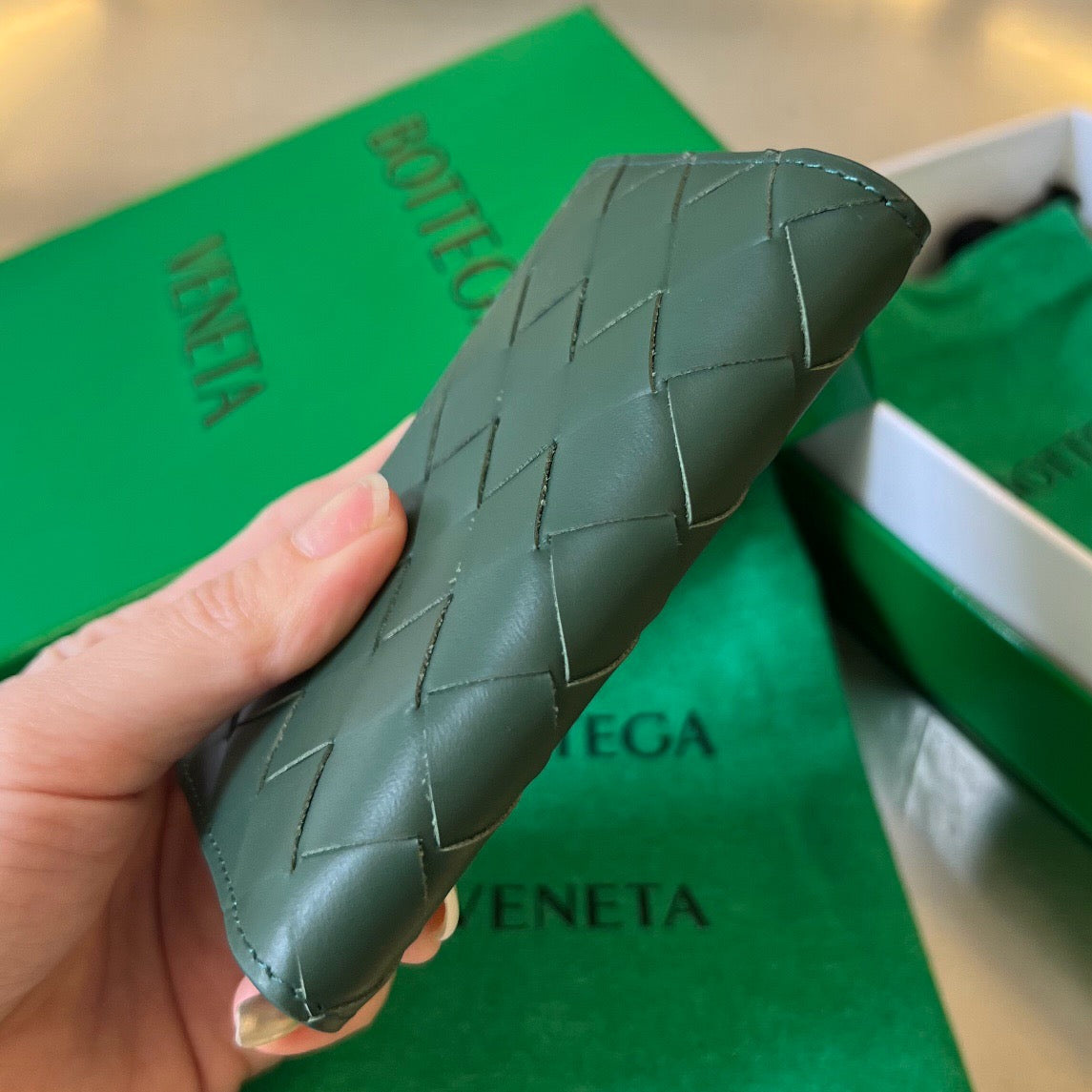 보테가 베네타 인트레치아토 투톤 카드지갑