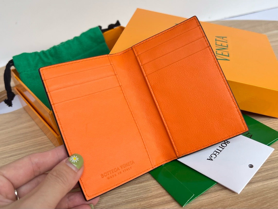 보테가 베네타 인트레치아토 투톤 카드지갑
