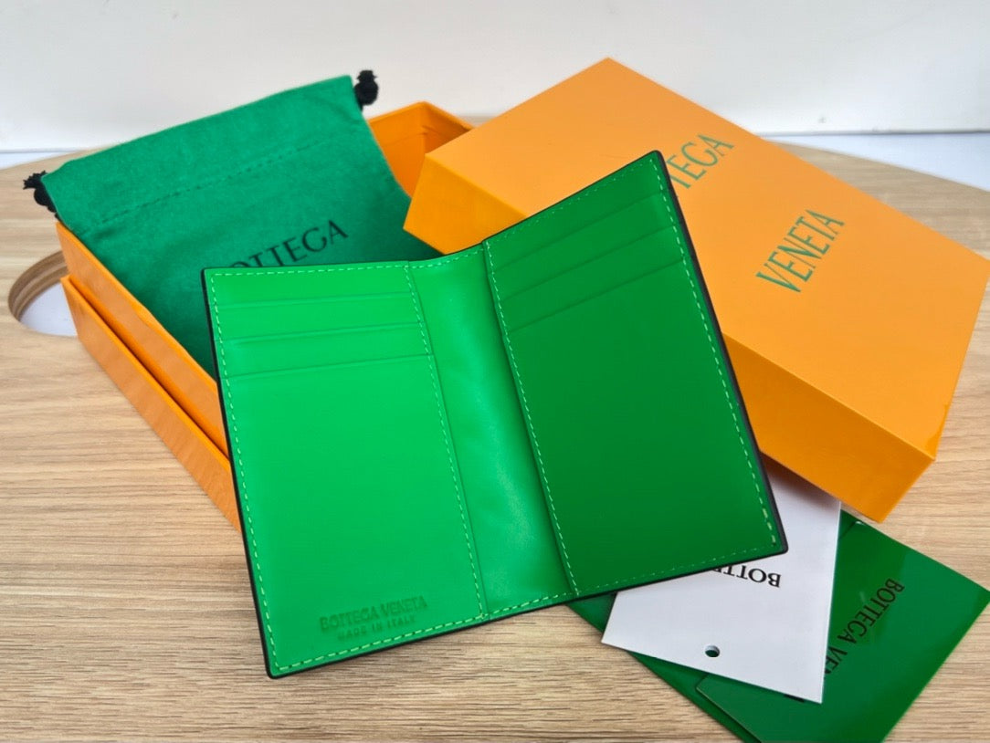 보테가 베네타 인트레치아토 투톤 카드지갑