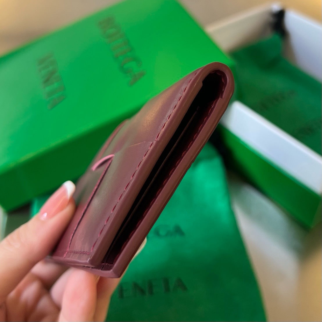 보테가 베네타 카세트 플랩 카드지갑