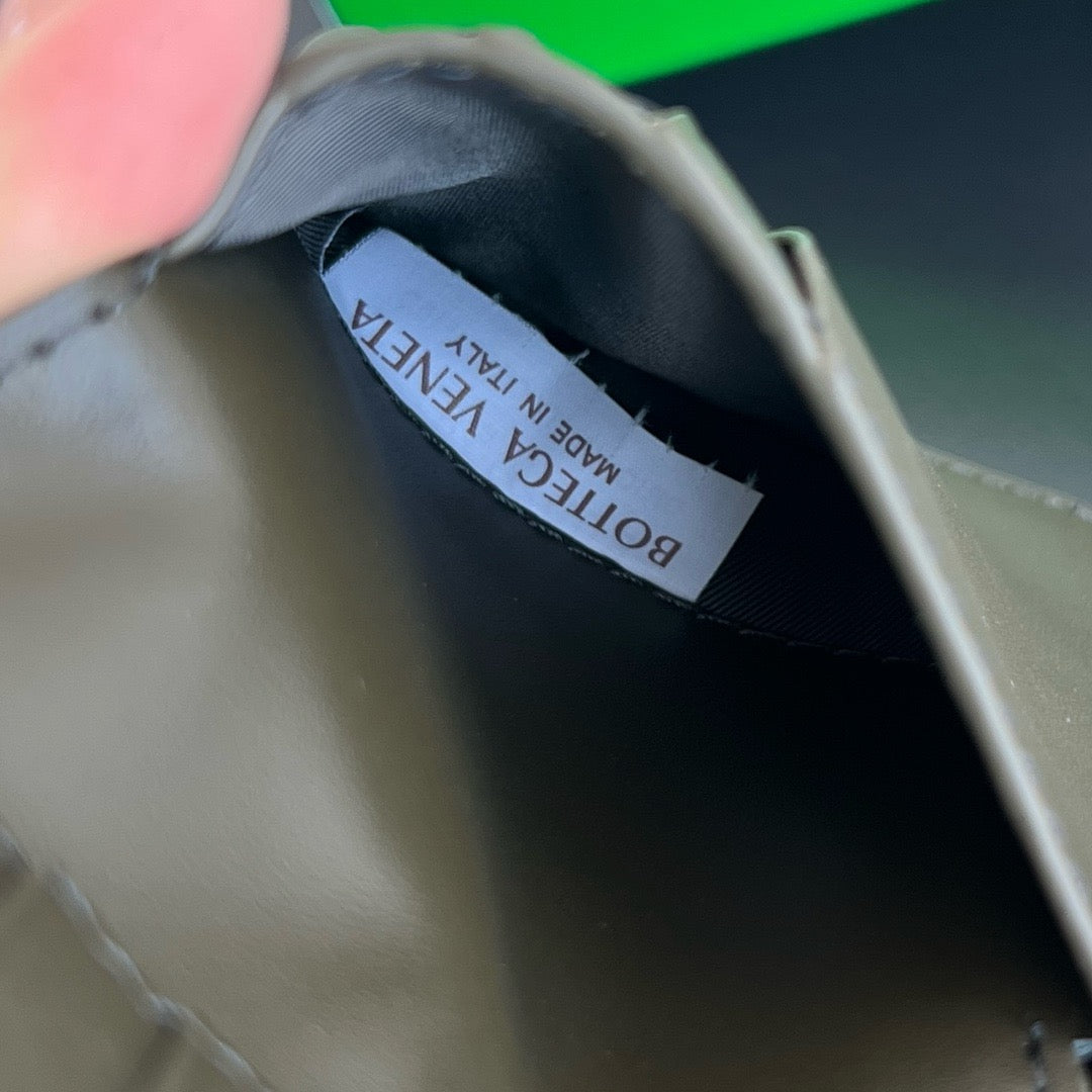 보테가 베네타 인트레치아토 피콜로 반지갑