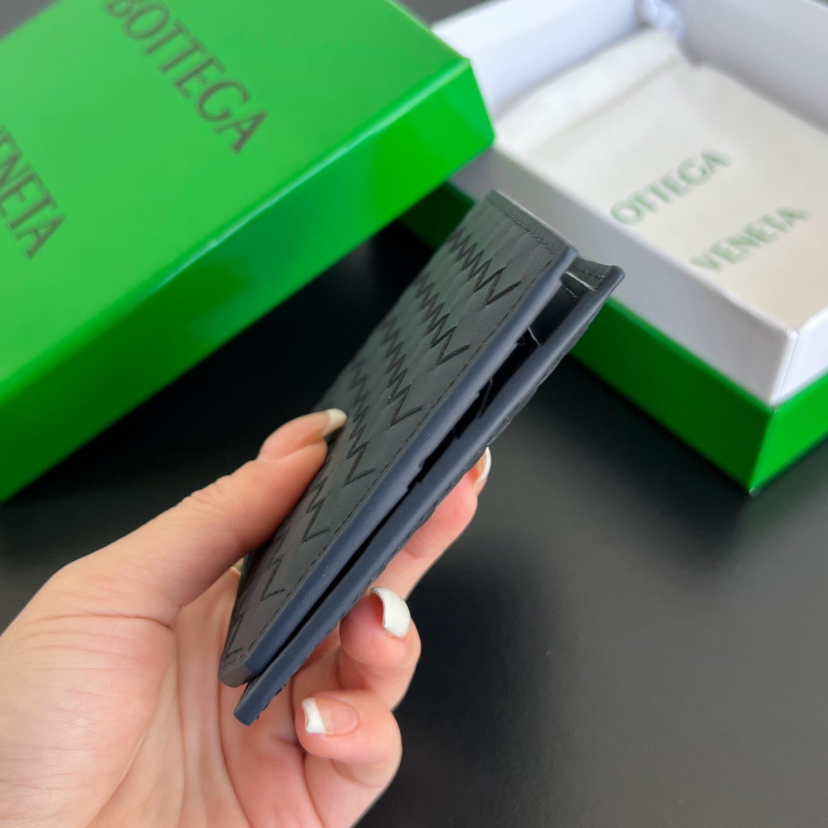 보테가 베네타 인트레치아토 피콜로 반지갑