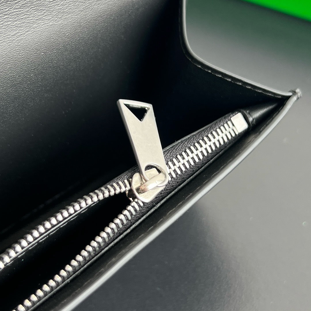 보테가 베네타 인트레치아토 지퍼 카드 장지갑