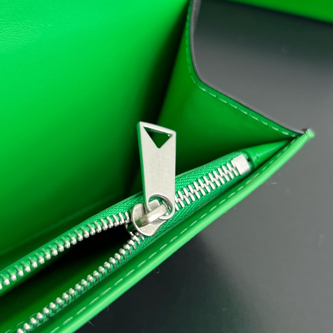 보테가 베네타 인트레치아토 지퍼 카드 장지갑