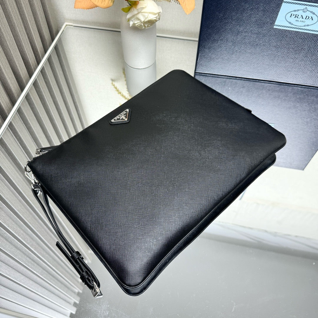 프라다 라지 사피아노 레더 파우치