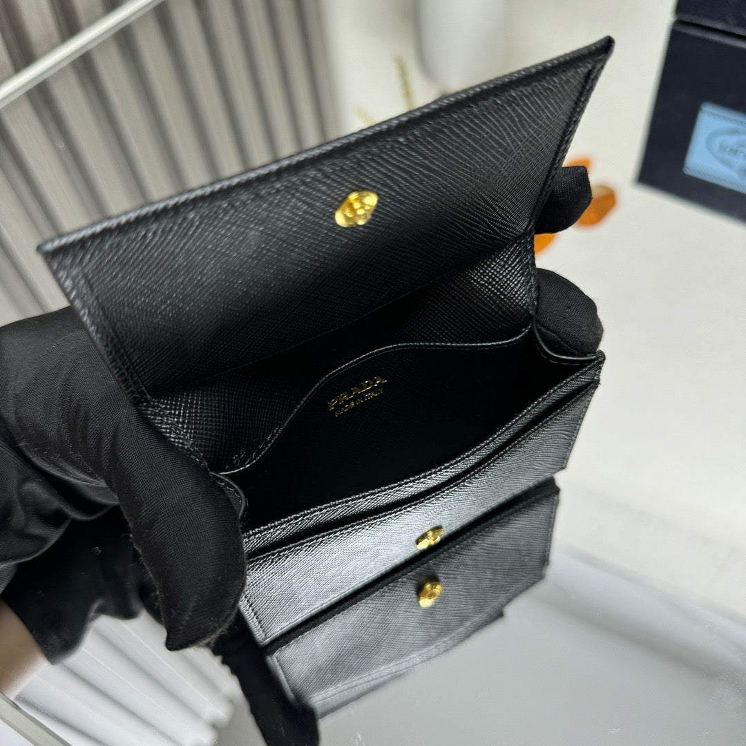 프라다 삼각로고 사피아노 카드지갑