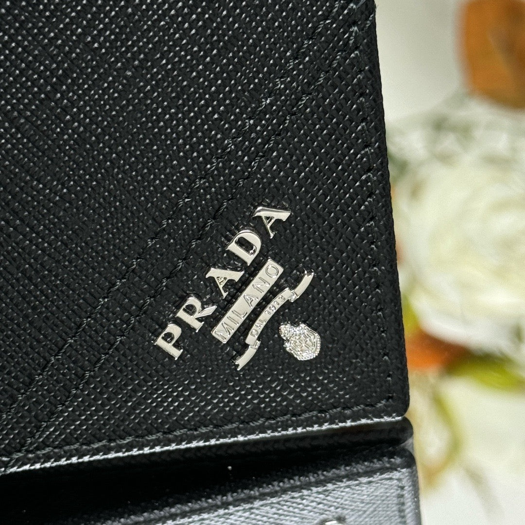 프라다 사피아노 레더 반지갑