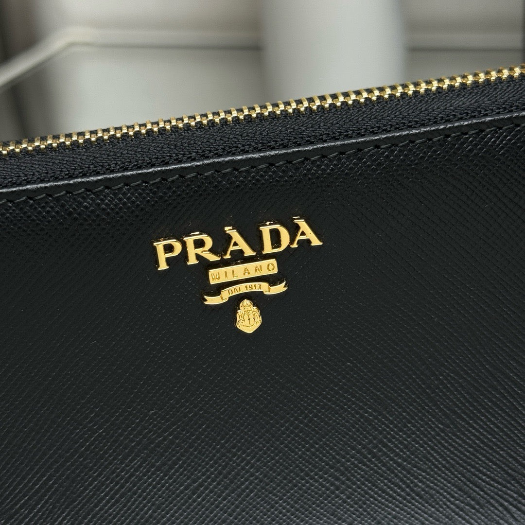 프라다 비텔로 지퍼 장지갑
