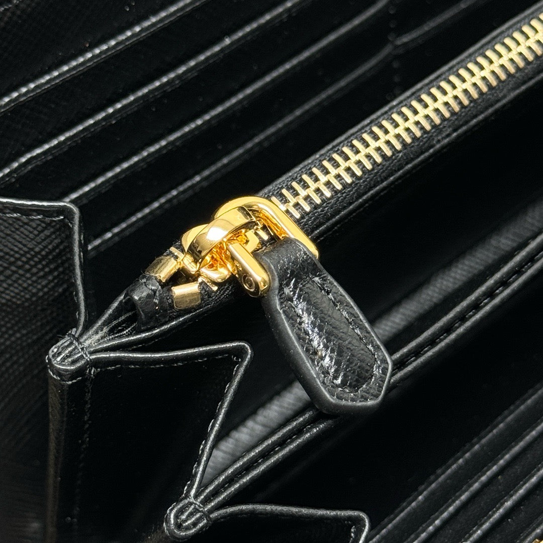 프라다 비텔로 지퍼 장지갑