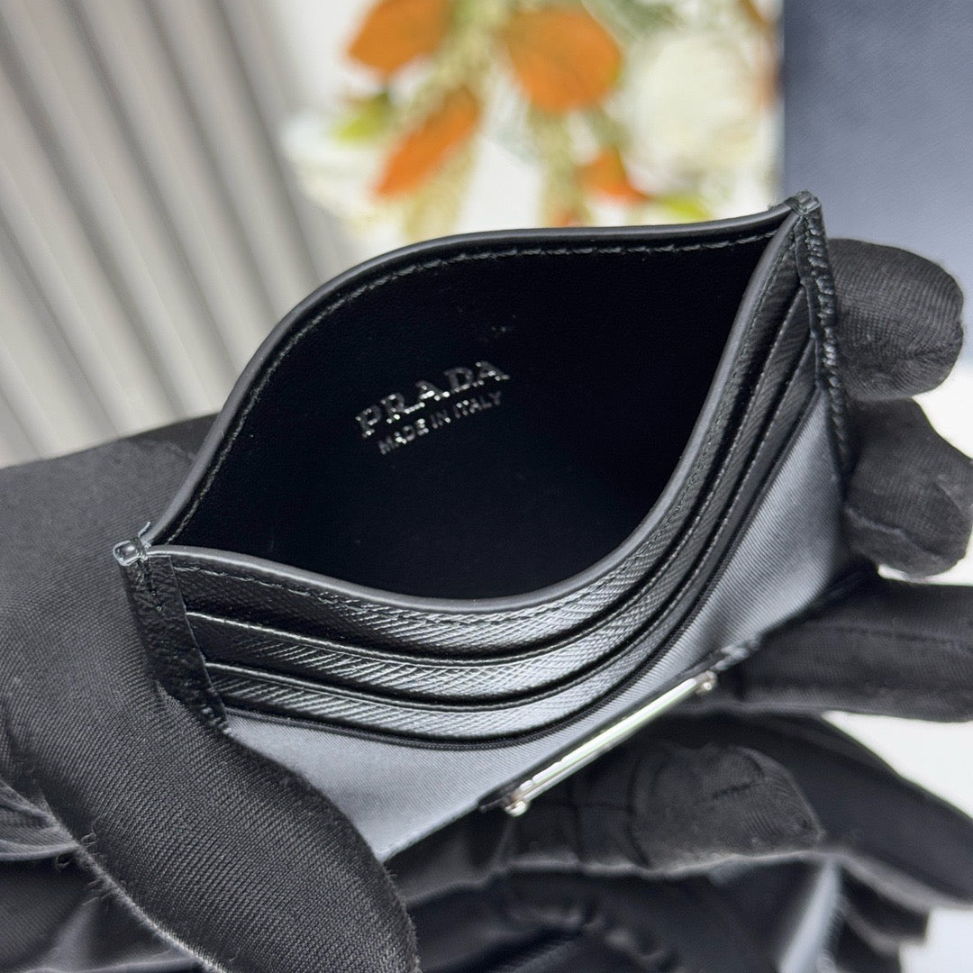 프라다 삼각로고 아이코닉 카드지갑
