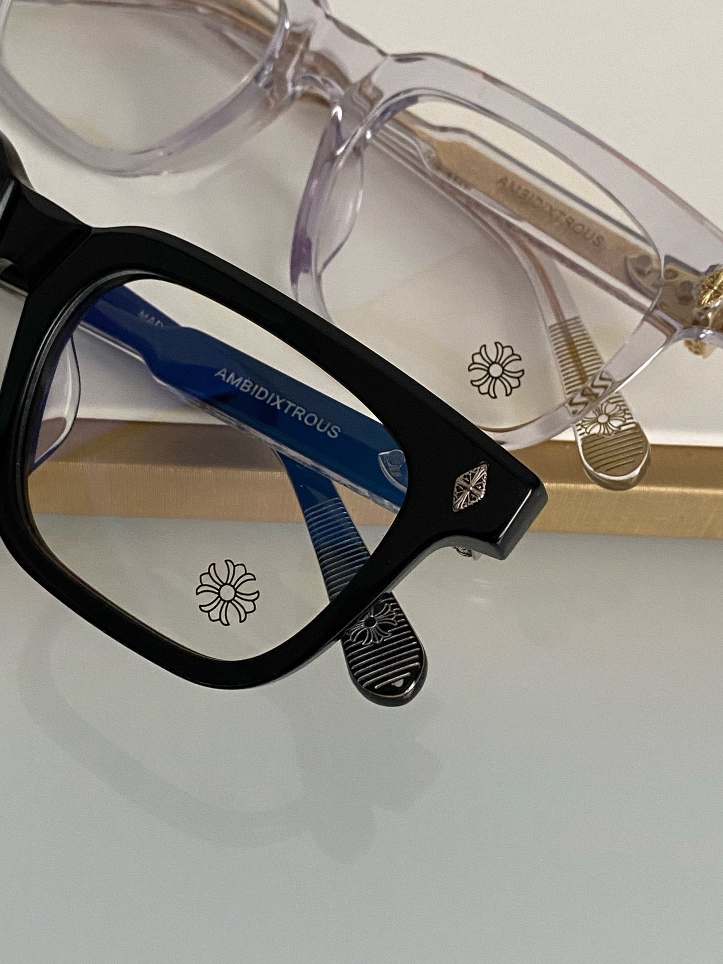 크롬하츠 엠비딕스트로우스