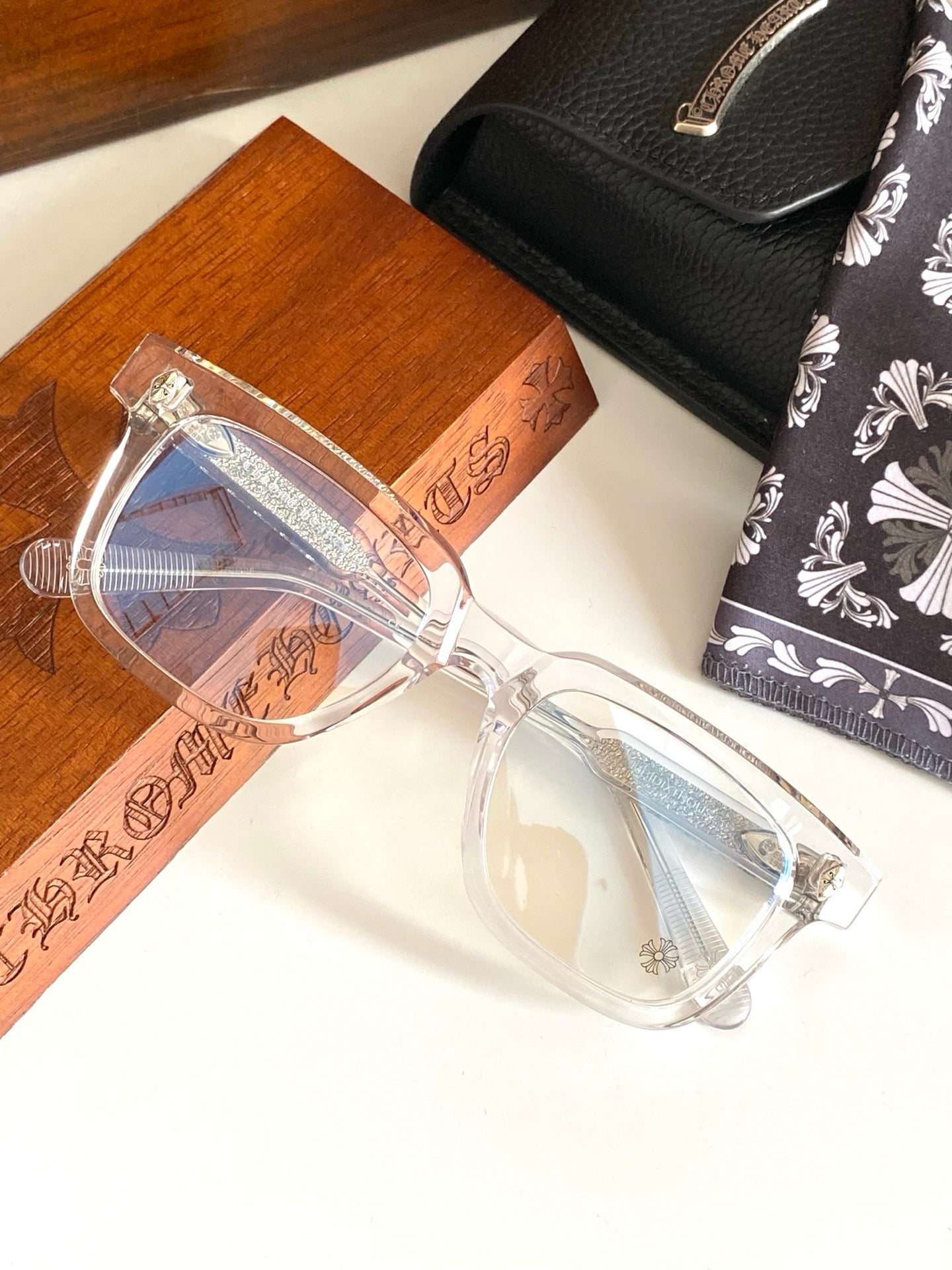 크롬하츠 엠비딕스트로우스