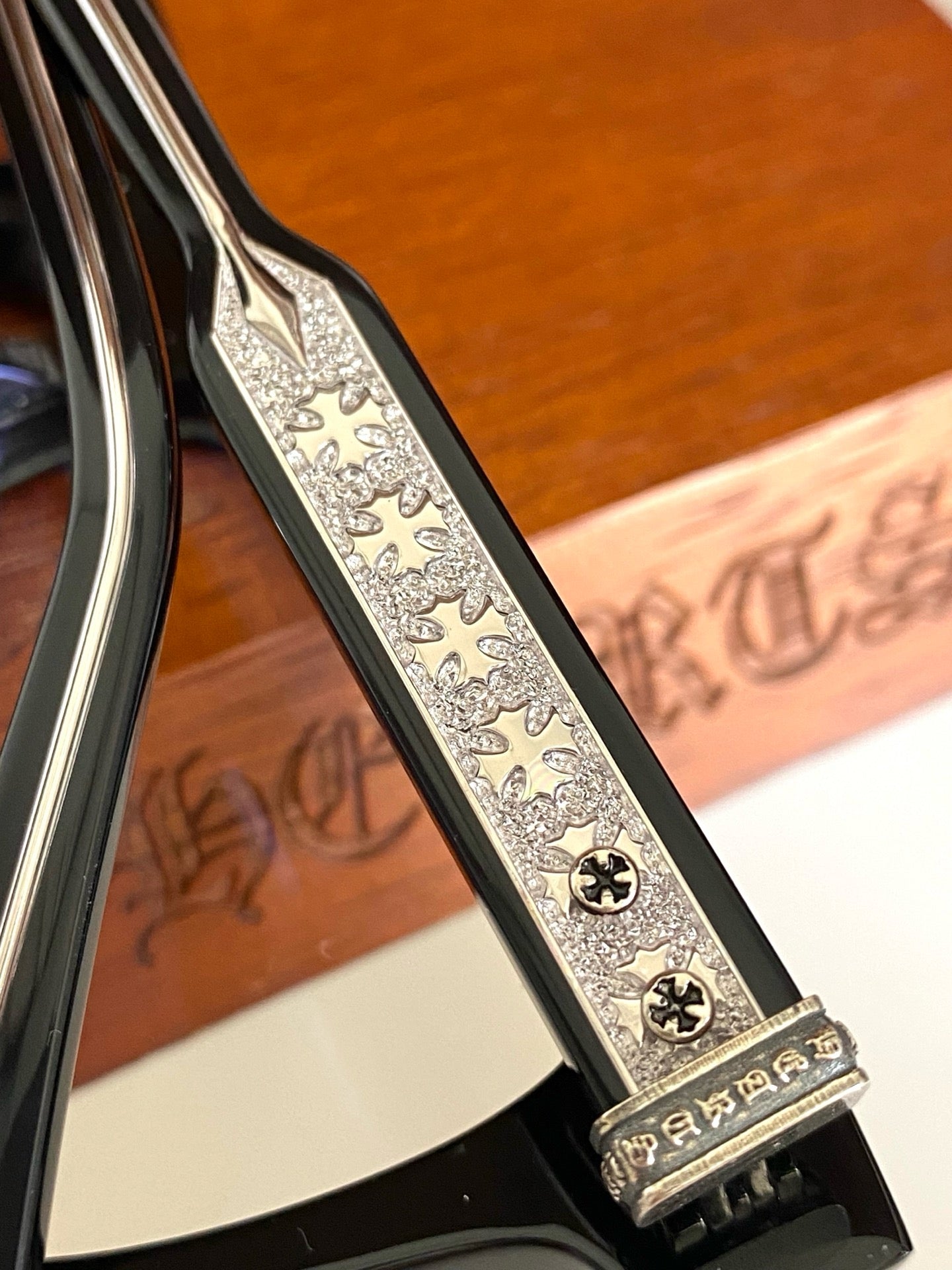 크롬하츠 엠비딕스트로우스