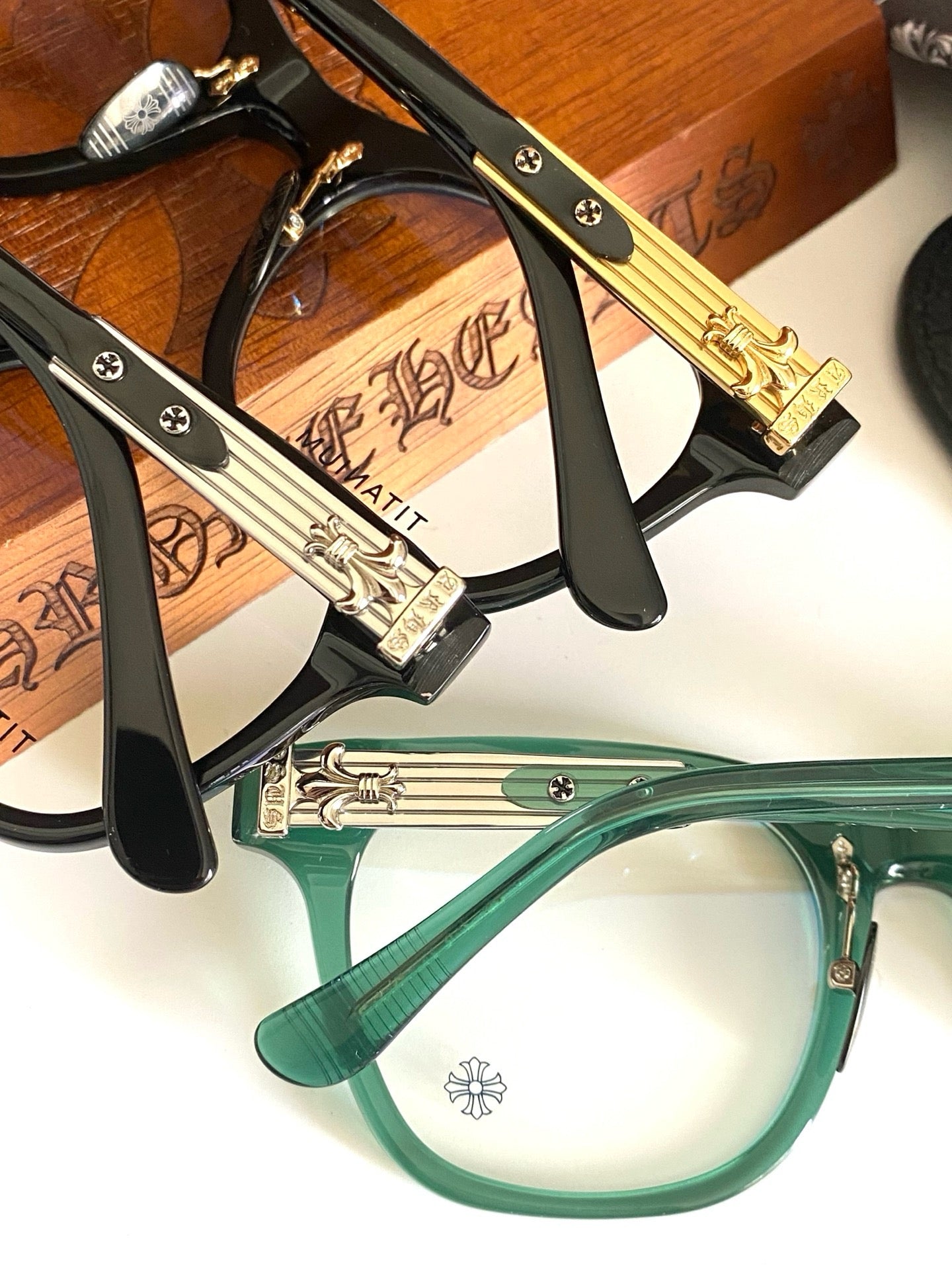 크롬하츠 배긴스