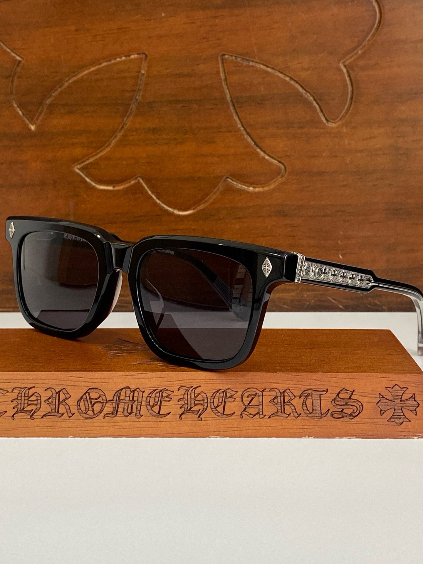 크롬하츠 엠비딕스트로우스 선글라스