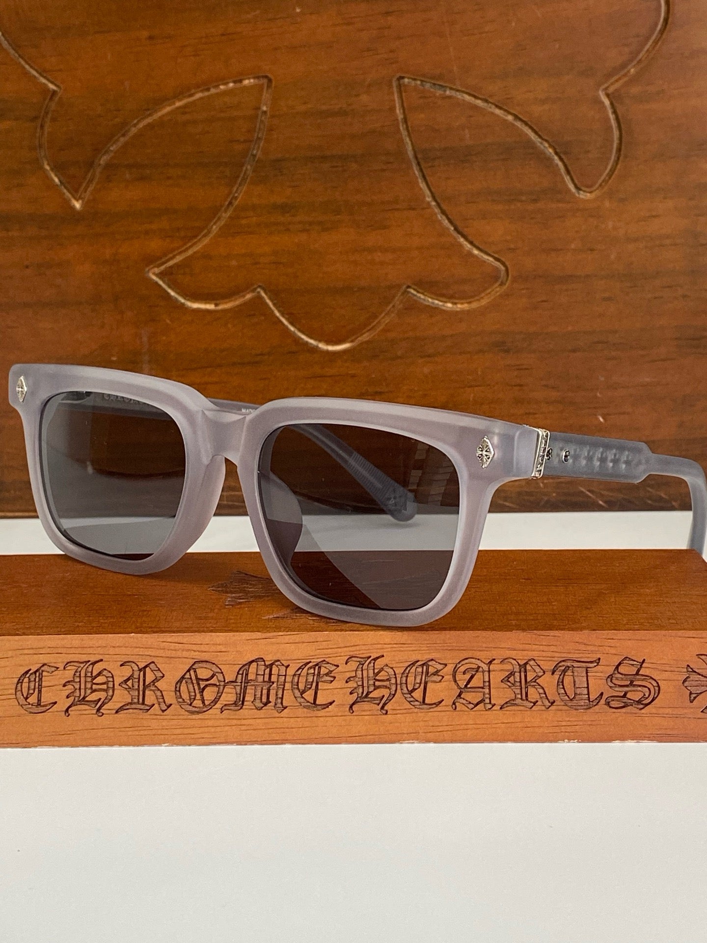 크롬하츠 엠비딕스트로우스 선글라스