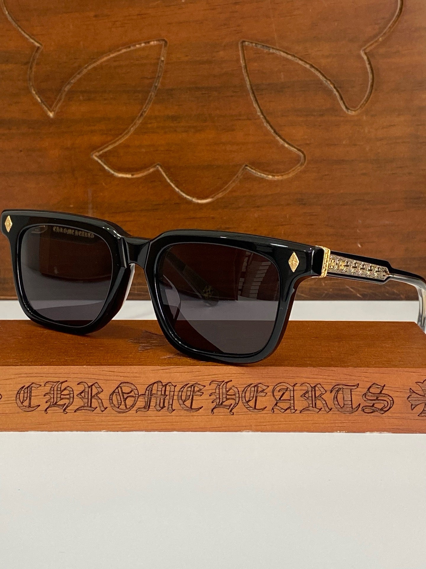 크롬하츠 엠비딕스트로우스 선글라스