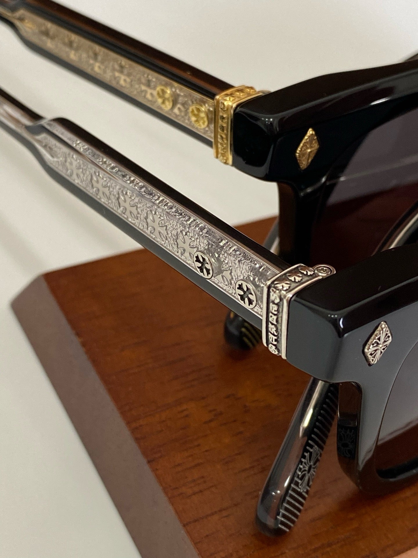 크롬하츠 엠비딕스트로우스 선글라스