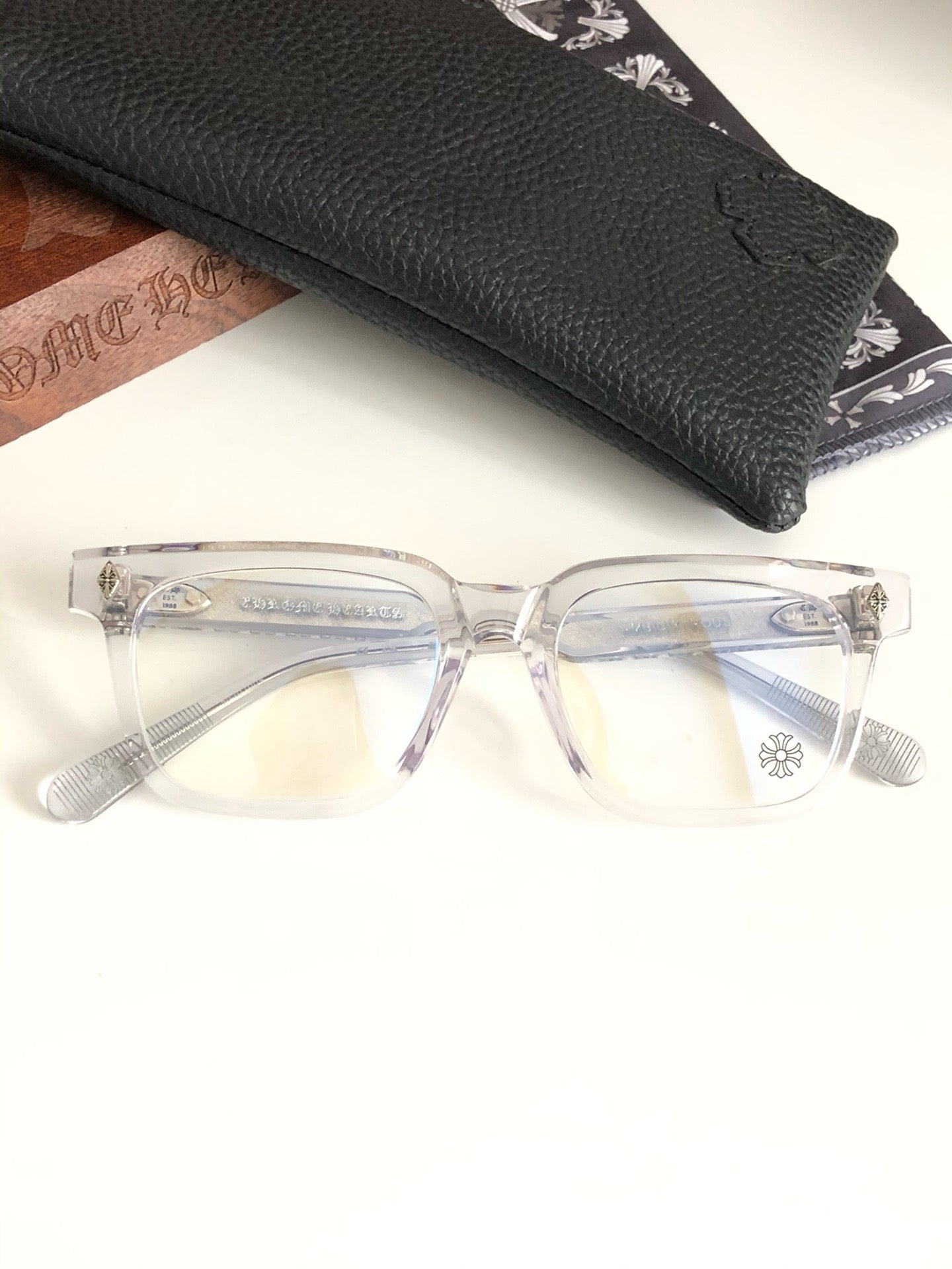 크롬하츠 엠비딕스트로우스