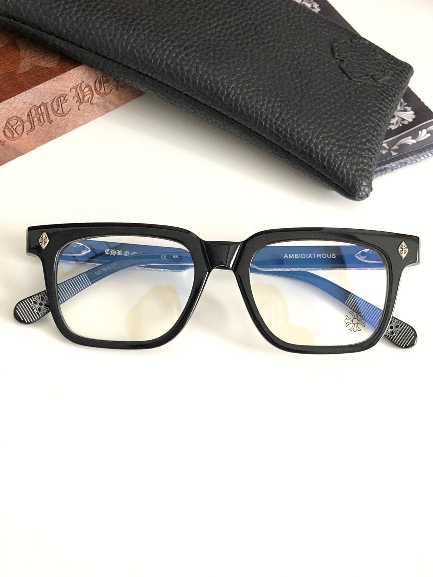 크롬하츠 엠비딕스트로우스