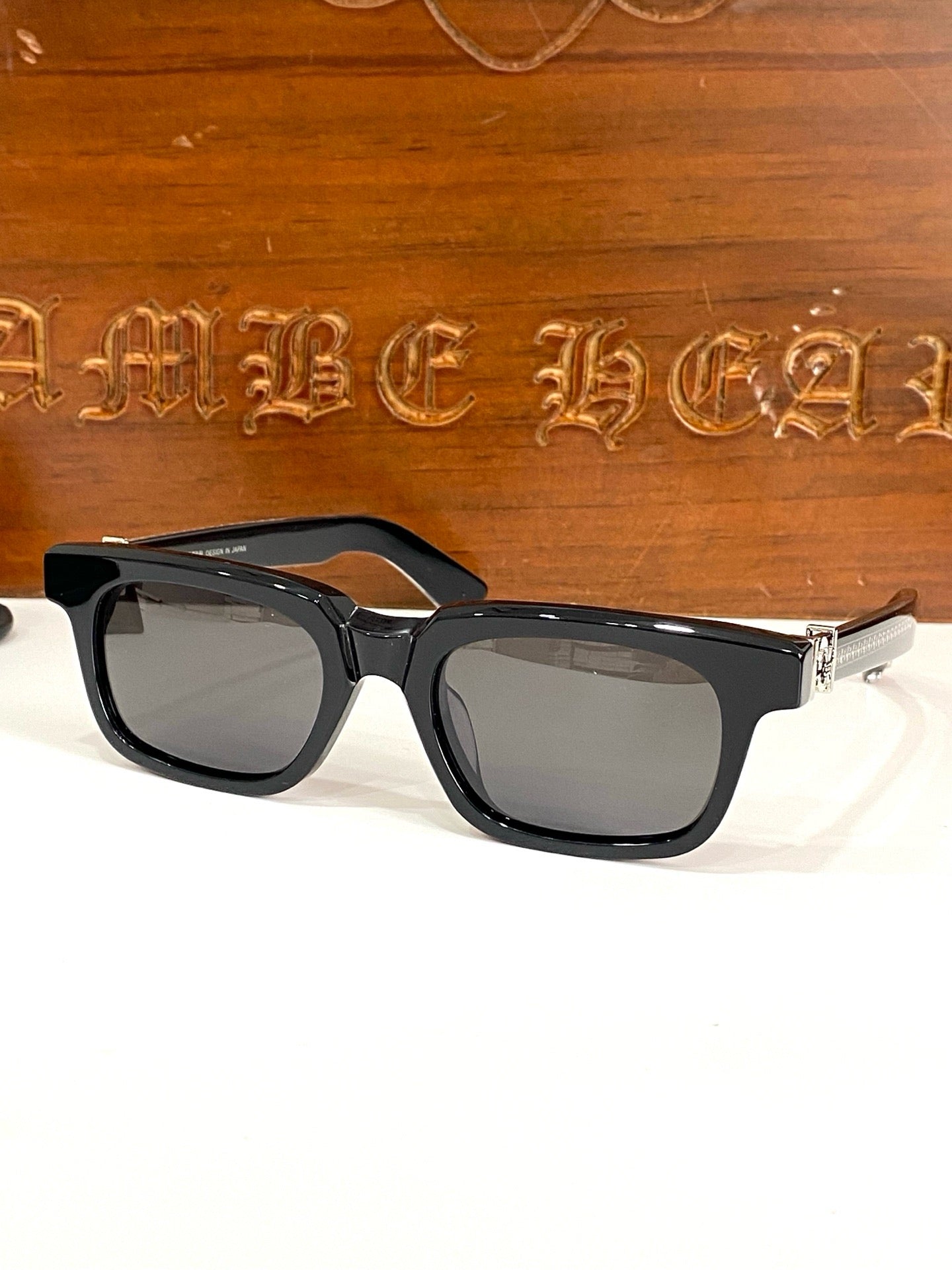 크롬하츠 씨유인티 선글라스