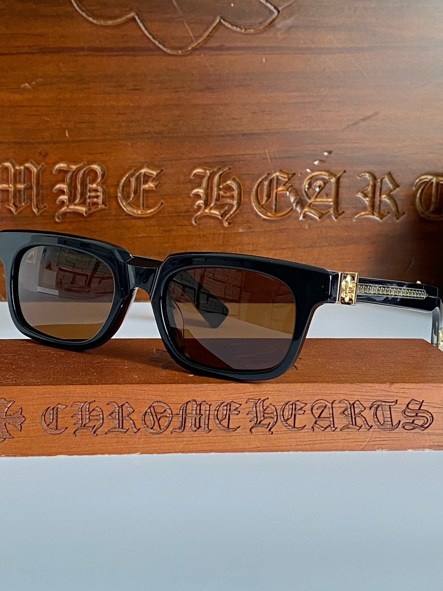 크롬하츠 씨유인티 선글라스