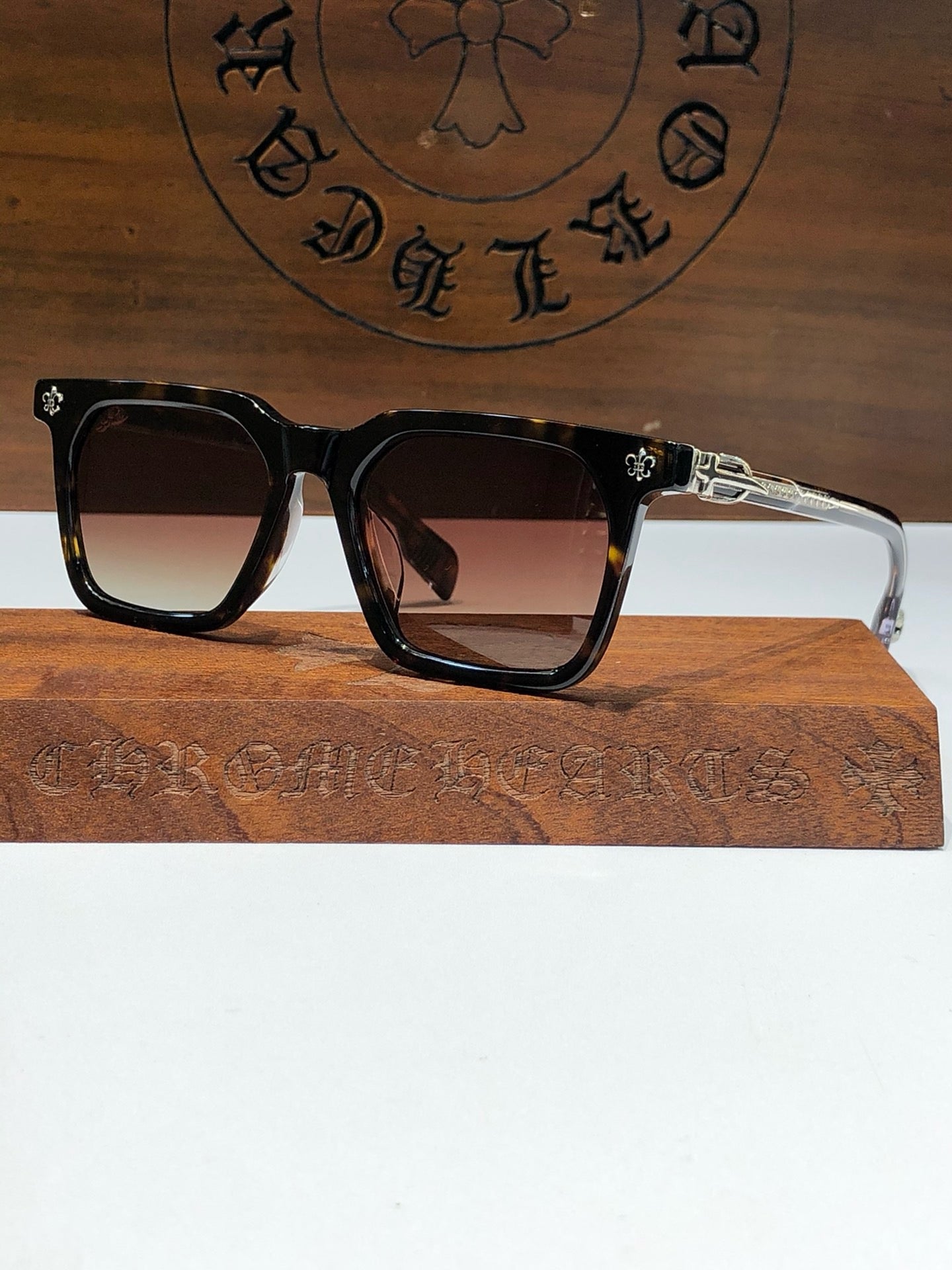 크롬하츠 선글라스